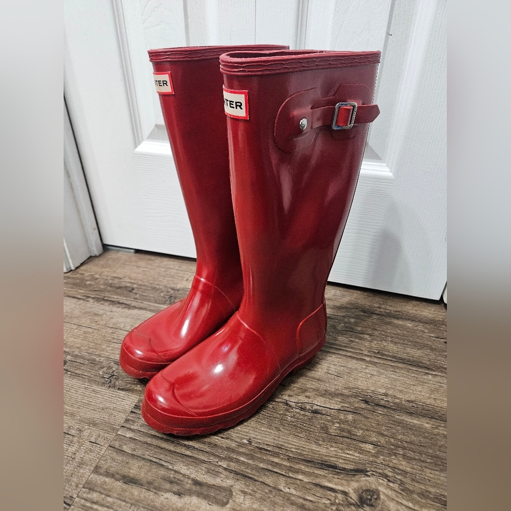 Hunter Original Tall Gloss Rain Boots Red Size 5